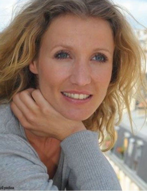 Actrice/chanteuse fr - 1